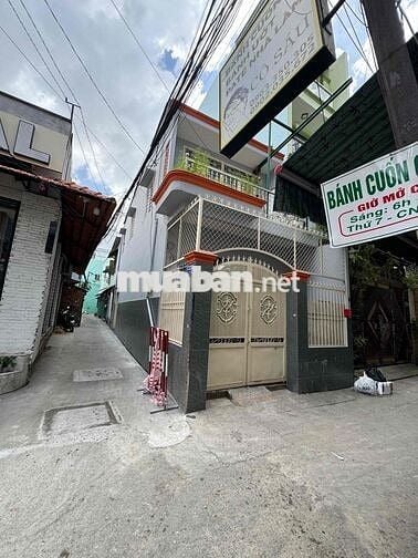Bán GẤP nhà góc 2 mặt tiền . hẻm xe hơi LẠC LONG QUÂN , giá 6,3 tỷ
