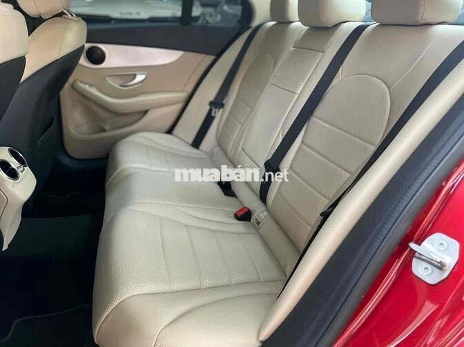 Mercedes Benz C Class 2020 C180 - 70000 km