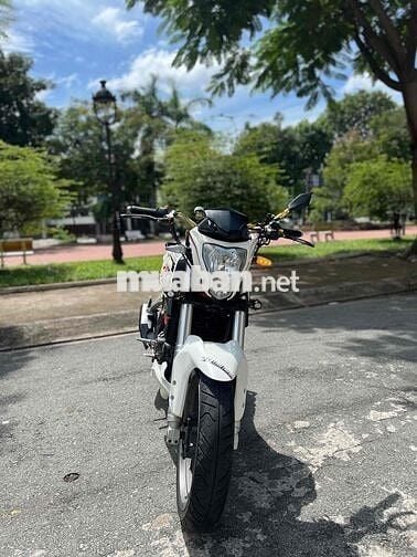 Moto Benelli TNT 175 - Biển SG