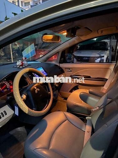 Bán xe Mitsubishi Granrit 7 chổ 2006