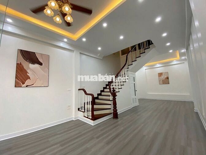 BÁN NHÀ VIP CẦU GIẤY – Ô TÔ TRÁNH, VÀO NHÀ – Ở NGAY, KINH DOANH ĐỈNH