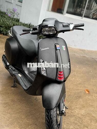 Vespa đk 2023 đen mù bảng Not chuẩn 2500 k zin 100