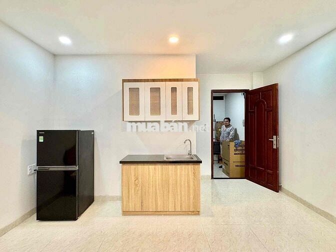 Cho Thuê Studio 30m2 3ng2xe Cửa Sổ Thoáng Kế Bên ĐH Hoa Sen Quận 10