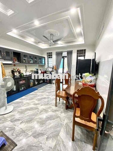 NHÀ 6TẦNG, CÓ THANG MÁY, MT TRƯƠNG THỊ HOA, Q12, GIÁ TỐT KD NHỘN NHỊP