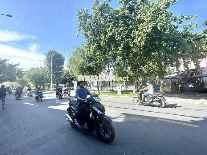 NHÀ 6TẦNG, CÓ THANG MÁY, MT TRƯƠNG THỊ HOA, Q12, GIÁ TỐT KD NHỘN NHỊP