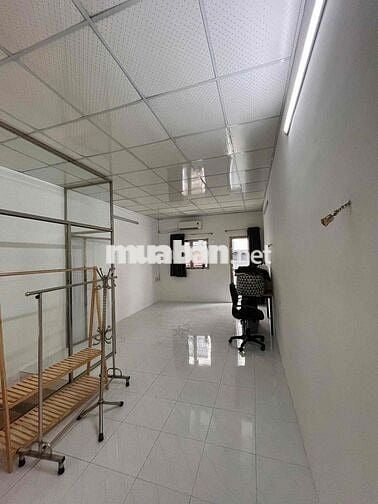 Nhà 1/ Hoàng Văn Thụ - 1pn 1wc - 1 máy lạnh - nhà đẹp sạch sẽ