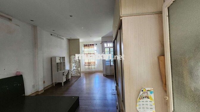 Bán Nhà Mặt Tiền Kinh Doanh Nguyễn Hoàng