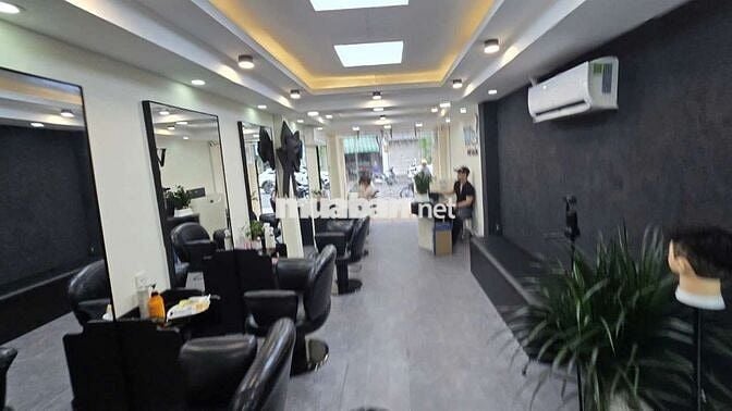 Nhà cho thuê nguyên căn ngang 8m đường Huỳnh Văn Bánh Phú Nhuận đep