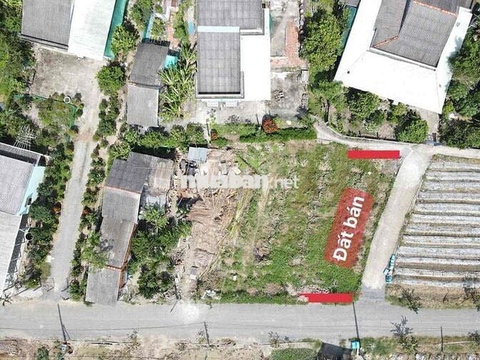 LÔ GÓC 3 MẶT TIỀN NHỰA LỚN, 130M2, GẦN CHỢ, TRƯỜNG HỌC, KINH DOANH TÔT