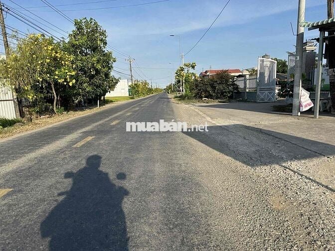 1115m2 Có Sẵn Thổ Cư giá 1 tỷ 150 triệu Sổ Sẵn, có Vườn Cây, nền sẵn