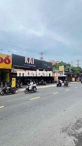 Mặt bằng bán đồ ăn sáng ngang 6m giá 1tr ngã tư Nước Đá