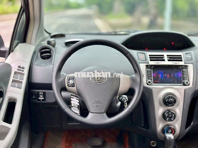 Toyota yaris 1.3AT ngập Nhật
