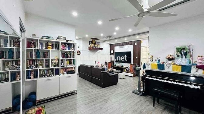 Chính chủ bán căn hộ 110m2 chung cư cao cấp Nam Đô mặt phố Trương Đinh