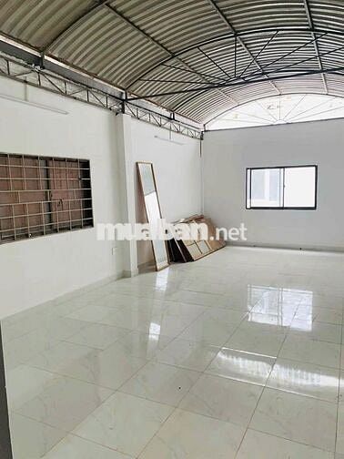 CHo thuê nhà mặt tiền đường Phan văn trị 4x25m 2L