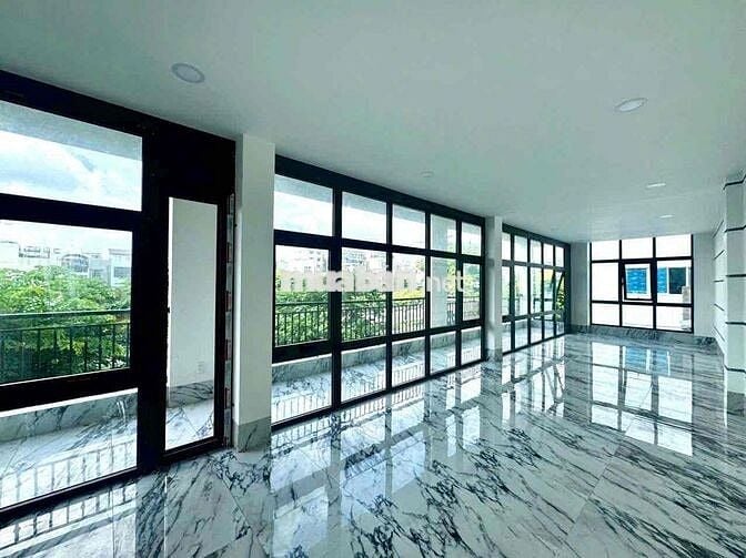 Nhà nguyên căn diện tích khủng ngay Phạm Văn Đồng, Bình Thạnh