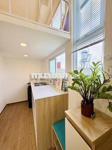 PHÒNG CÓ GÁC CAO SIU ĐẸP BAN CÔNG THOÁNG RỘNG 35m2 GẦN ĐH LUẬT, VLU