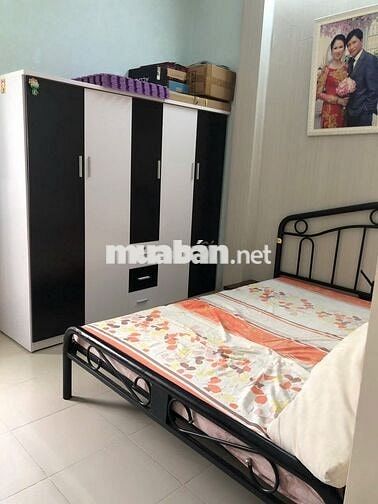 Nhà sát mặt tiền đường Đoàn Văn Bơ, 38.5m2, 1 trệt 3 lầu, 5 phòng ngủ