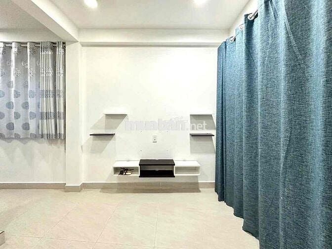 Nhà Lê Văn Sỹ đối diện chợ Nguyễn Văn Trỗi