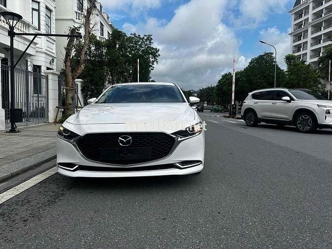 Mazda 3 2023 1.5L Luxury - 25000 km chuẩn contomet