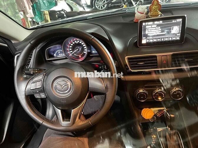 Mazda 3 2016 1.5 AT Sedan - 100000 km