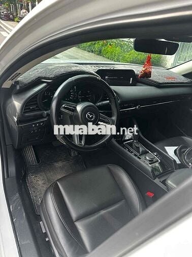 Mazda 3 2023 1.5L Luxury - 25000 km chuẩn contomet