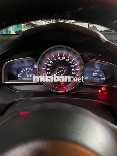 Mazda 3 2016 1.5 AT Sedan - 100000 km