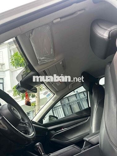 Mazda 3 2023 1.5L Luxury - 25000 km chuẩn contomet
