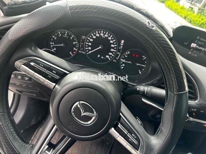 Mazda 3 2023 1.5L Luxury - 25000 km chuẩn contomet