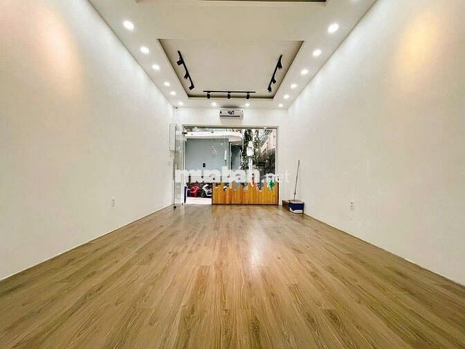 NHÀ ĐẸP GIÁ RẺ - 15B Hồng Hà, P2, Tân Bình - DT 4.5x18m, 5 phòng, st