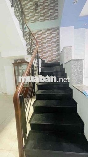 KHU VIP BÀU CÁT HẺM XE HƠI THÔNG ( 4 x 16,5 ) SÂN ĐẬU XE RỘNG RÃI .