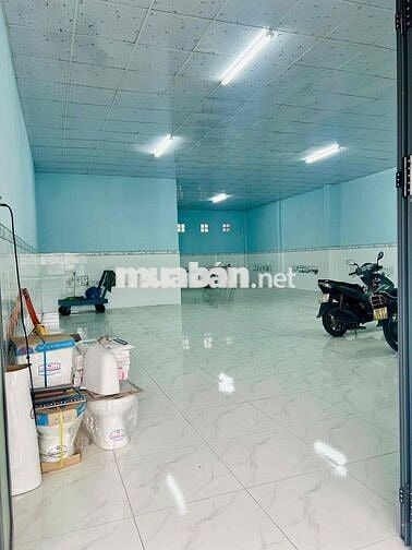 Phòng mặt tiền quốc lộ 22, cách trường huflit 500m , 120m2