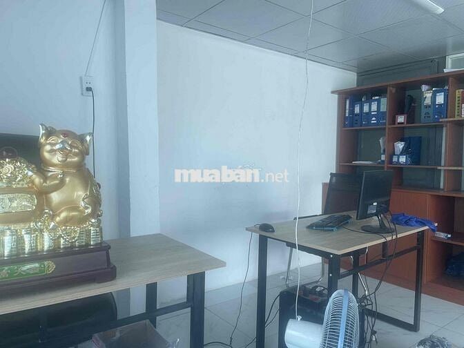cho thuê văn phòng có sẵn nội thất giá rẻ đường phạm văn đồng, ph11 BT