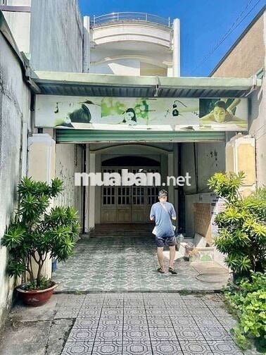 Cho thuê mặt tiền Lý Thường Kiệt 3 phòng ngủ sân oto gần 550
