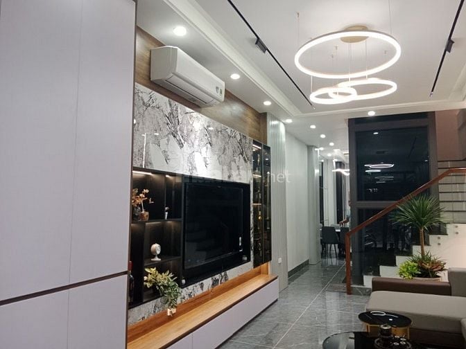 Nhà Đẹp Ô TÔ ĐỖ CỬA, Thang Máy, Trần Khát Chân, 54m, 6 tầng, 18.5 tỷ