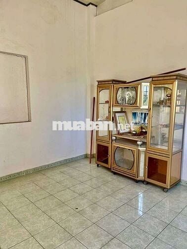 Cho thuê mặt tiền Lý Thường Kiệt 3 phòng ngủ sân oto gần 550