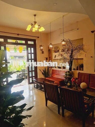 Cho thuê nhà 290m2 gần trường học dĩ an