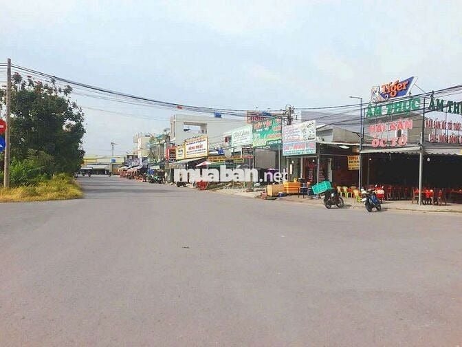 Hàng thơm, 171m2 đất thổ cư 8 x 20m View Kênh chỉ 590tr