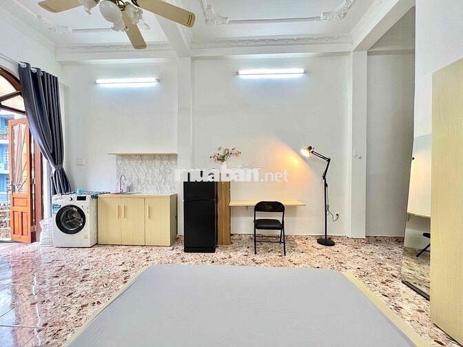 Cho Thuê Studio Balcon 35m2 4ng4xe Full NT Ngay Gần ĐH Kinh Tế UEH SGU