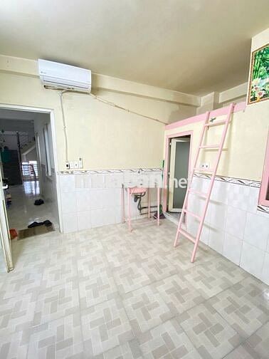 Phòng trọ 15m2 đường Trần bình trọng, Bình thạnh