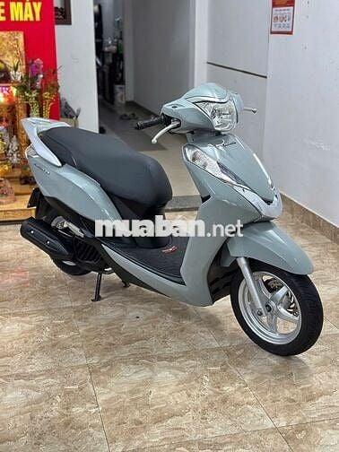 Honda Lead 125 xám xi măng đẹp xỉu