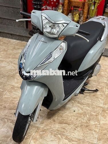 Honda Lead 125 xám xi măng đẹp xỉu