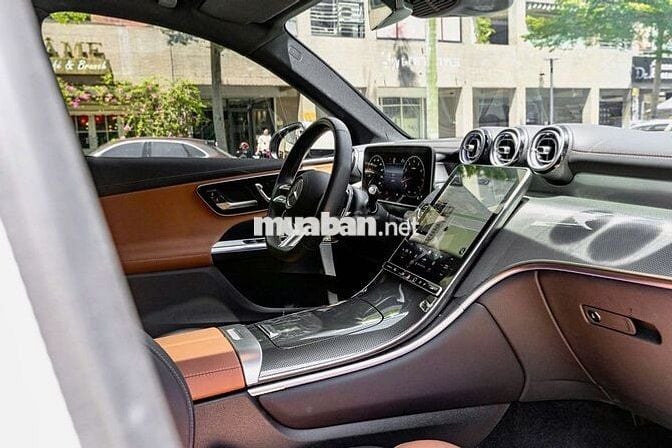 Mercedes GLC300 allnew 2024 - xe đẹp như mới 1 chủ