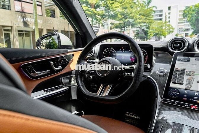 Mercedes GLC300 allnew 2024 - xe đẹp như mới 1 chủ