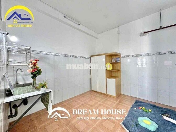 STUDIO BAN CÔNG BẾP LỚN MẶT TIỀN ĐƯỜNG GẦN HUIT, AEON MALL ZÁ RẺ