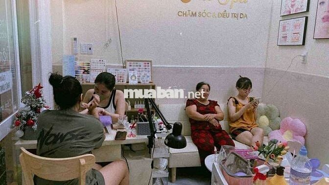 Share Mặt Bằng Làm Nails Kết Hợp Chung Với Tiệm Spa Nhà Mình