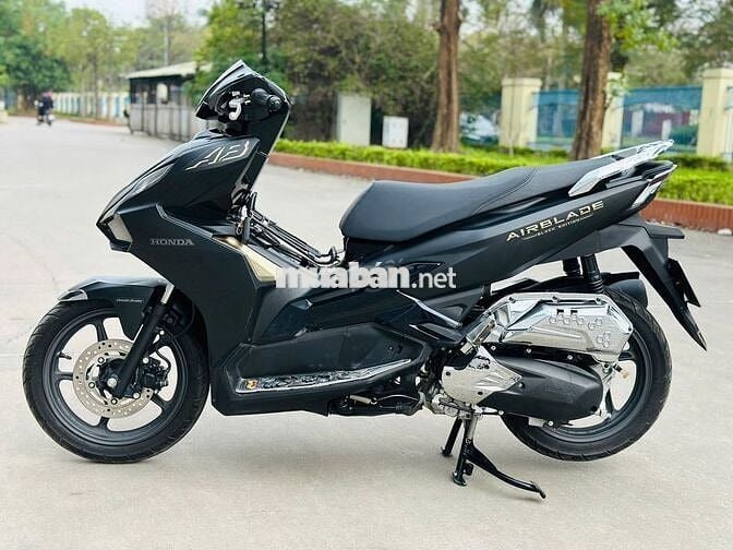 HONDA AIR BLADE 125 FI BẢN ĐEN SẦN KHÓA SMARKEY