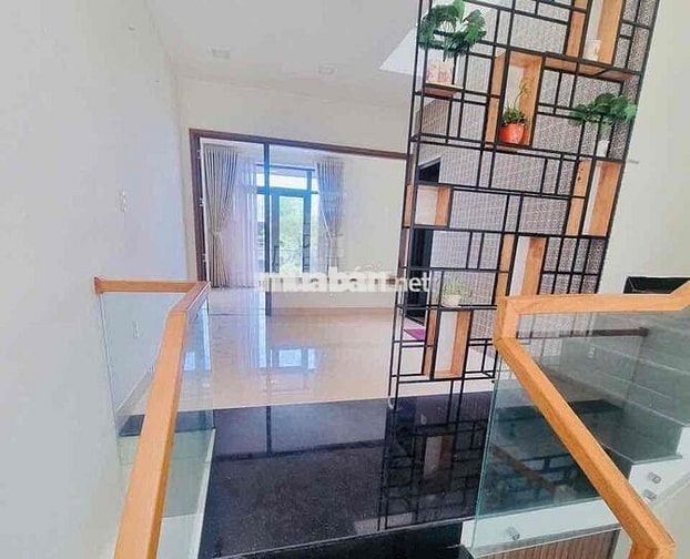 ✅ Cho thuê nhà 3 tầng mặt tiền : Nguyễn Phước Lan - Hoà Xuân