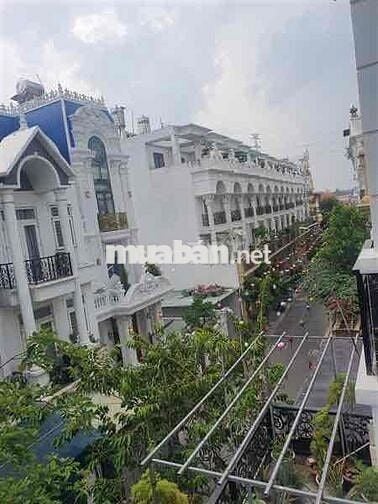 🌹DIỆNTÍCH 70M2-4Mx18M,SỔ ĐẸP VUÔNG VỨC HOÀN CÔNG ĐỦ-ĐƯỜNG 8m,Nhỉnh 5TY
