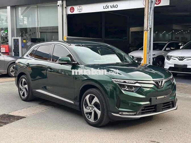 VinFast VF8 2023 Eco - 34000 km Sẵn hồ sơ sang tên