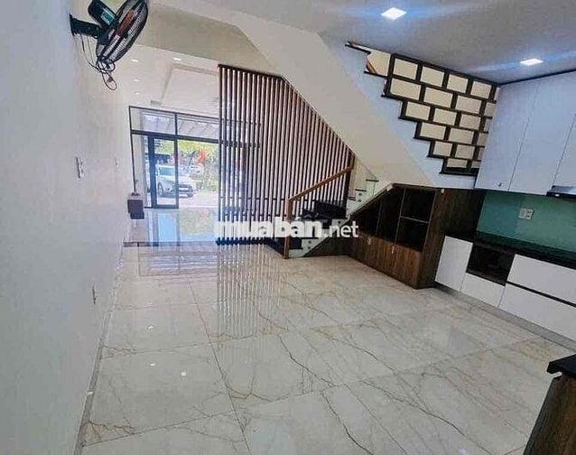 ✅ Cho thuê nhà 3 tầng mặt tiền : Nguyễn Phước Lan - Hoà Xuân